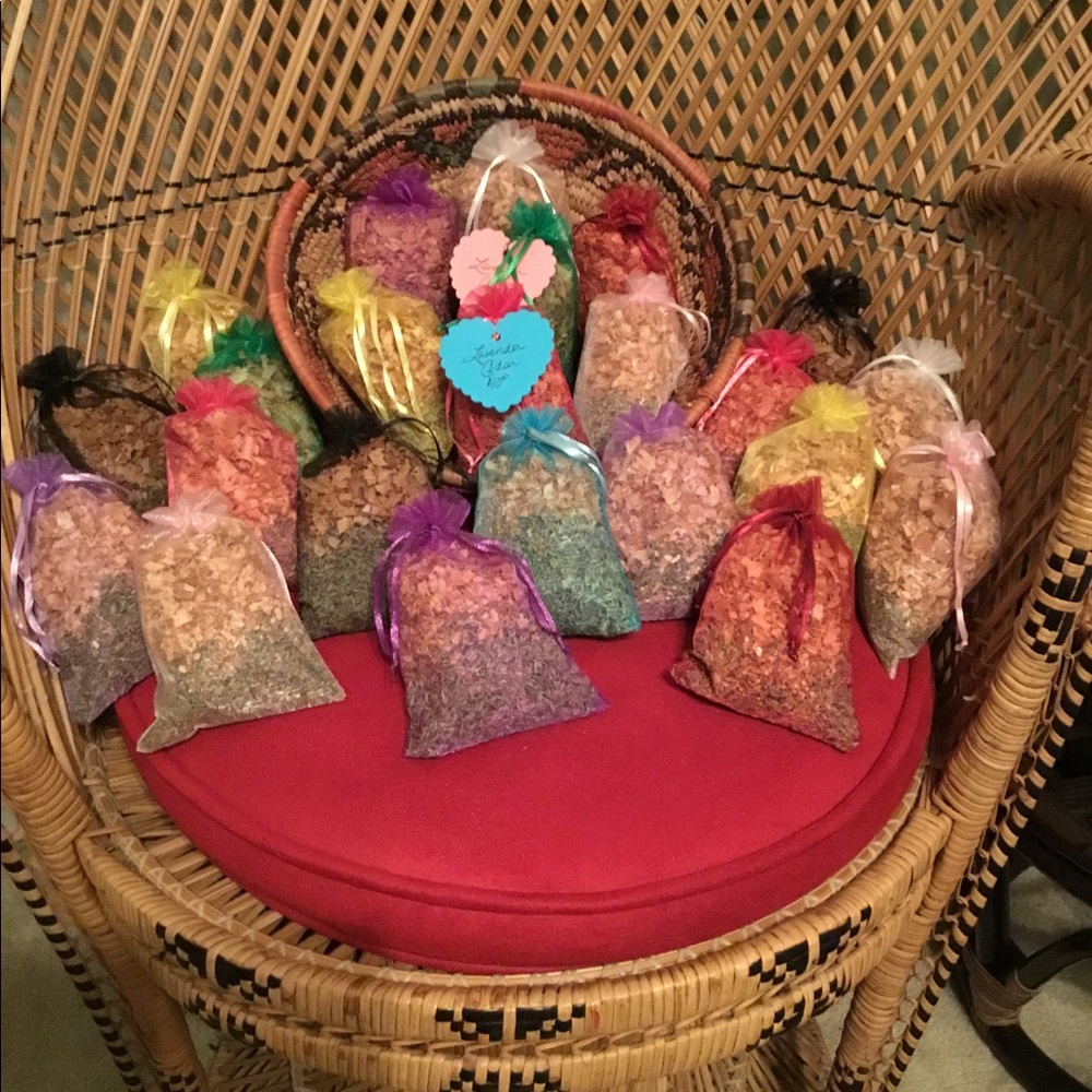 Organza Cedar and Lavender sachets in multiple colors. All bags are 4x6 inches.